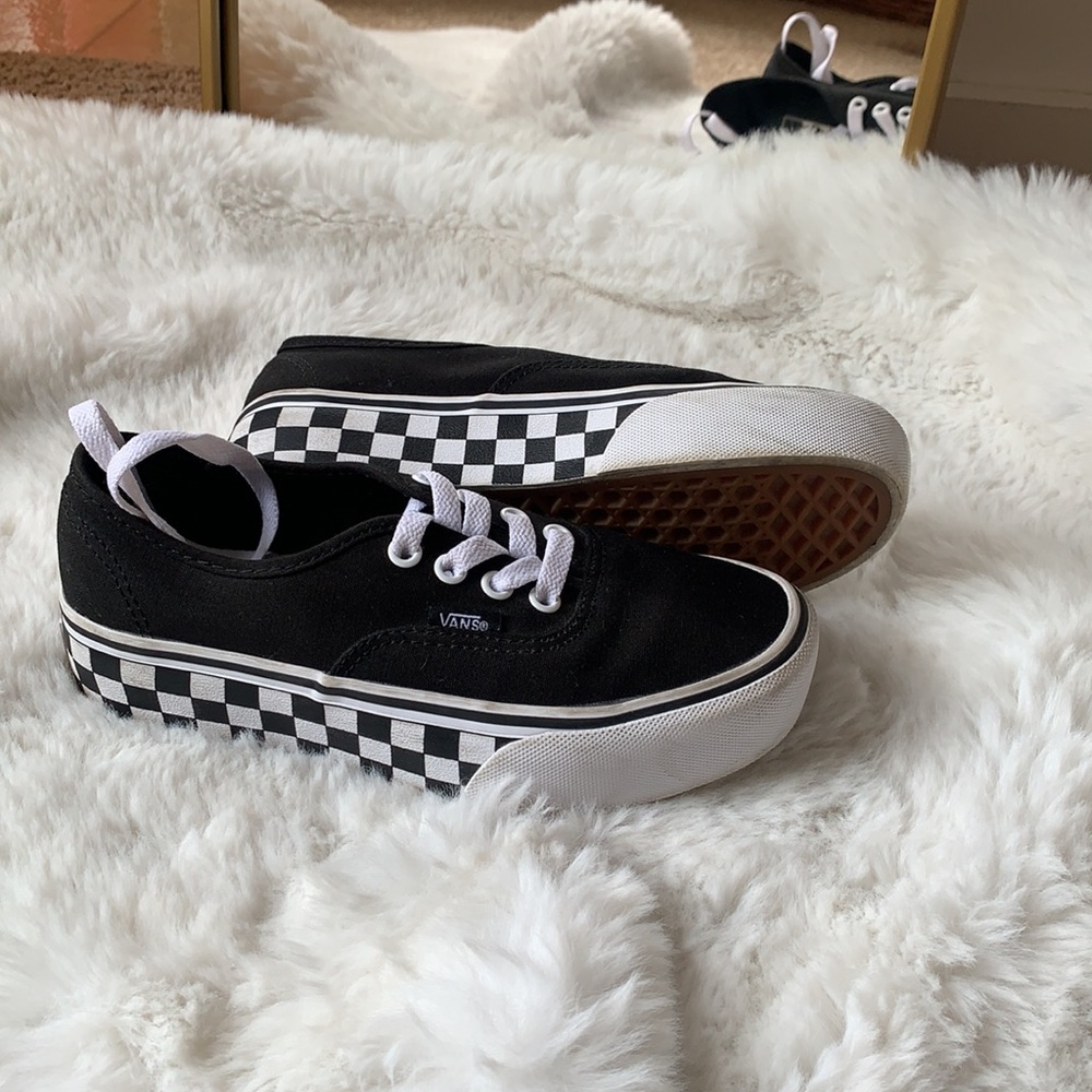 Black, platform, checkered Vans